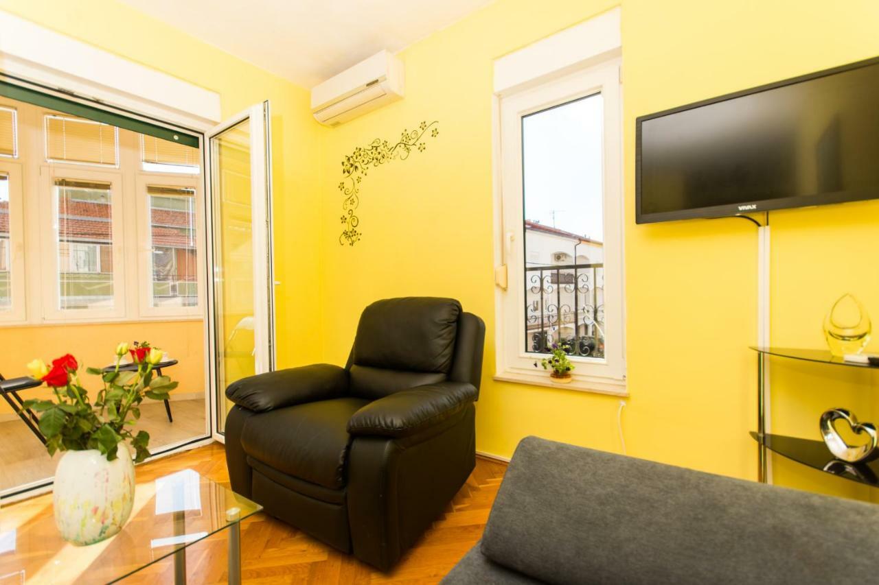 Apartman Ruza Apartamento Trogir Exterior foto