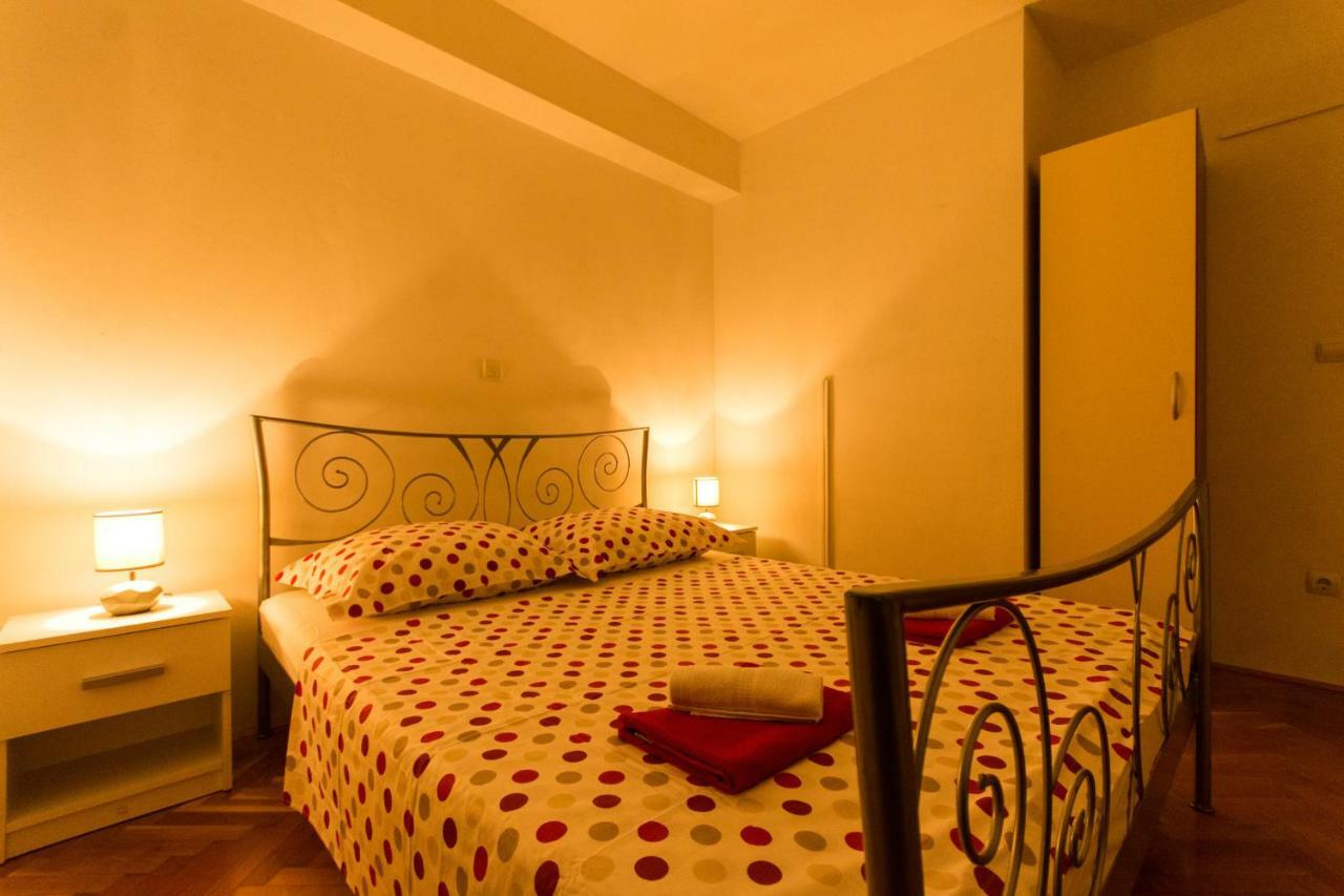 Apartman Ruza Apartamento Trogir Exterior foto