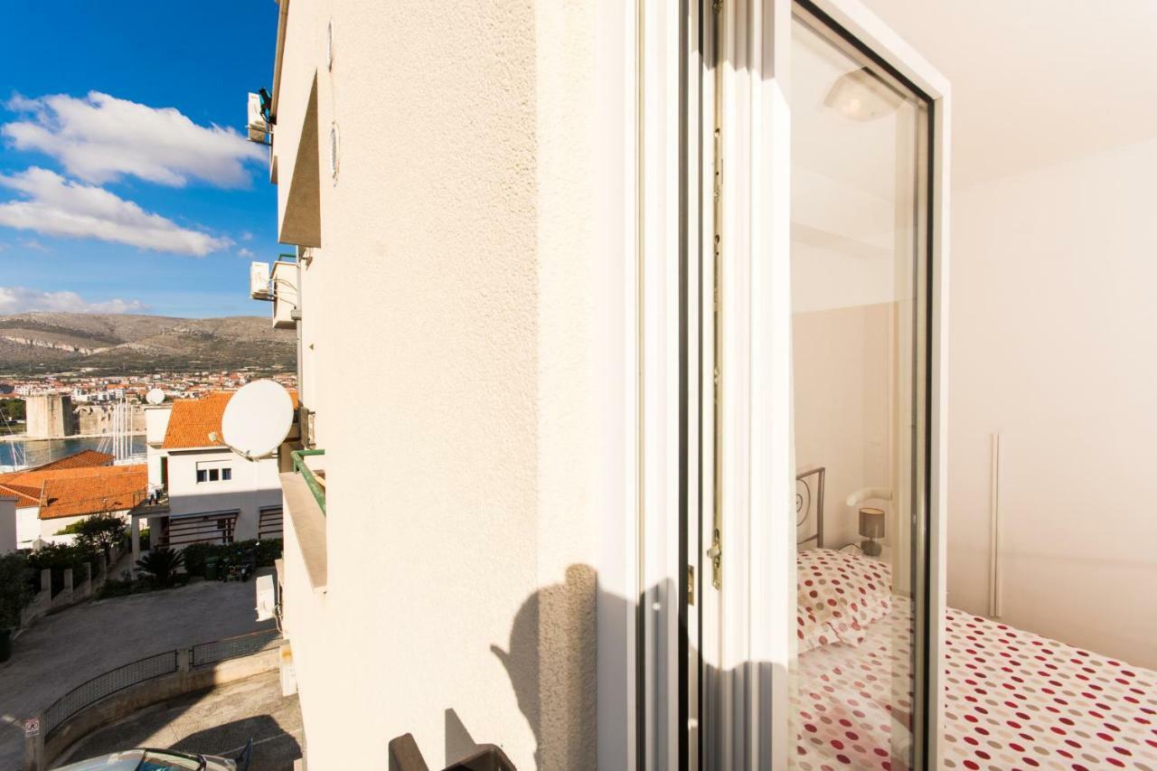 Apartman Ruza Apartamento Trogir Exterior foto