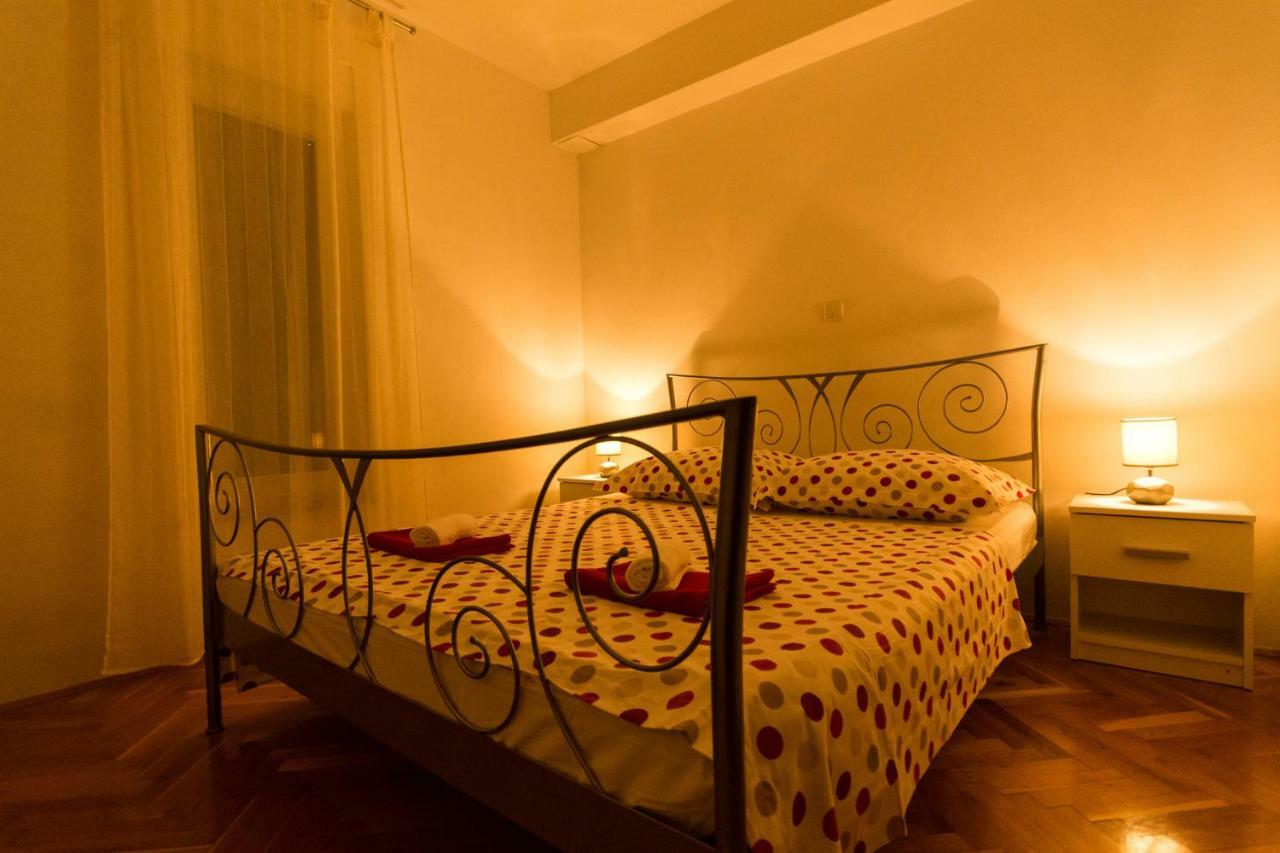 Apartman Ruza Apartamento Trogir Exterior foto